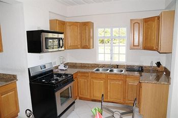 Augusta'S Apartments Rodney Bay Екстер'єр фото